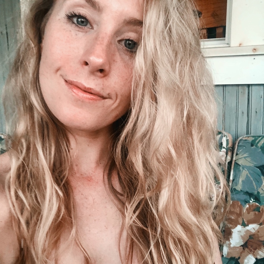 Meet your Posher, Alicia